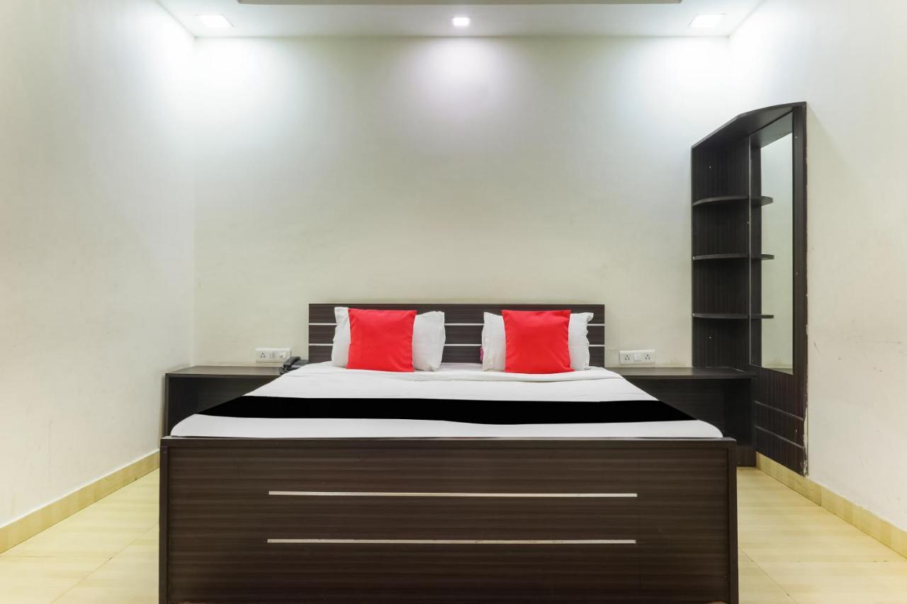 Capital O 15422 Shiva Inn Unnao Ngoại thất bức ảnh