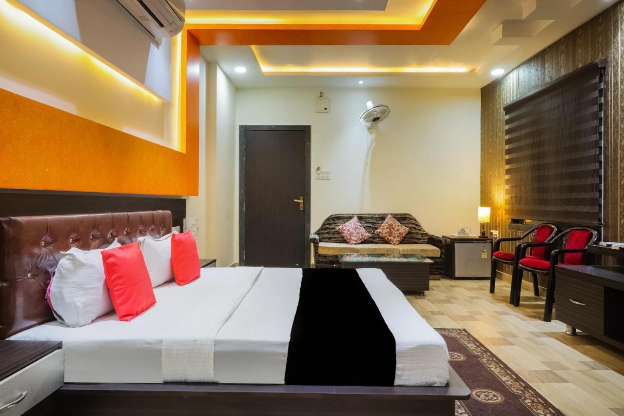 Capital O 15422 Shiva Inn Unnao Ngoại thất bức ảnh